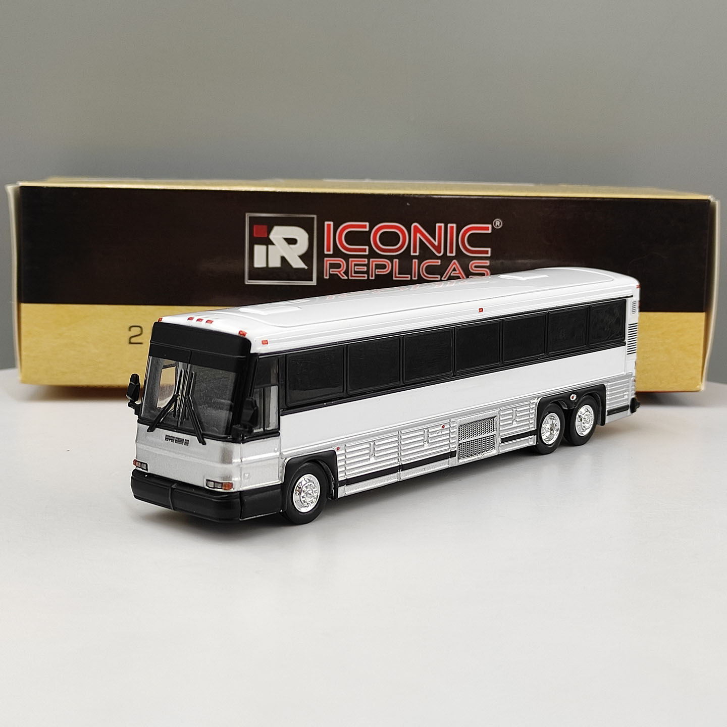 Vintage Collection Haul - Diecast IR 1:87 Scale Vintage Bus